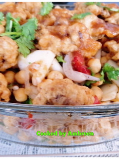 A picture of Beef pakora with chana chaat🤗.