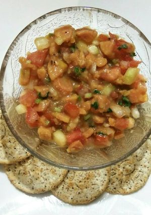 Una foto de Ceviche de plátano macho pero verde. Platillo frío