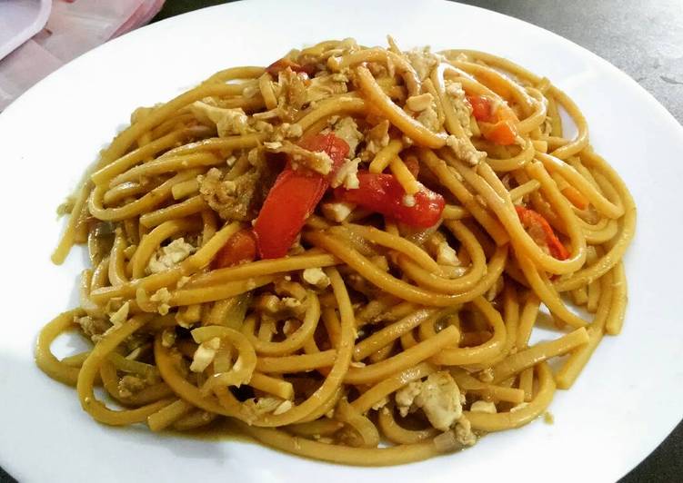 Resep Mie goreng putih telur asin oleh charolina paou - Cookpad