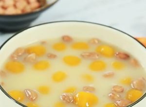 Hình của món Chè bí đỏ đậu phộng thanh mát.