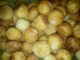 Gullisuwa (milk balls)