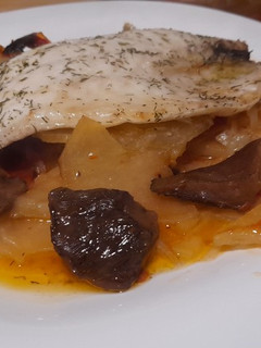 Una foto de Lubina con rovellones al horno (Sin sal)