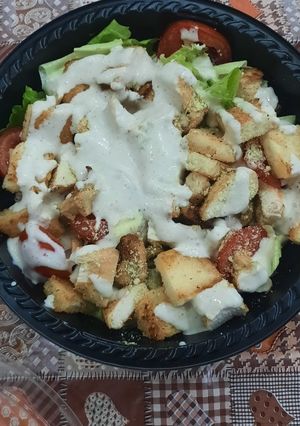 عکسی از دستور سالاد سزار با مرغ گریل و سس سیر