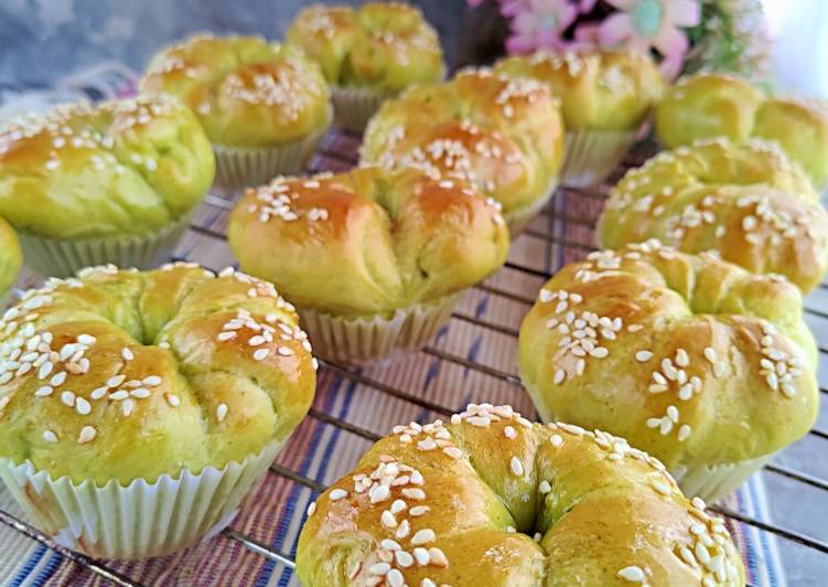 Spinach Soft Buns