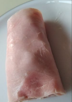 Una foto de Rollitos de jamón rellenos de atún