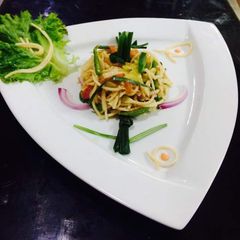 A picture of Veggie Chowmein.