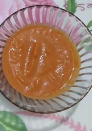A picture of Momos chutney.