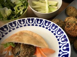 Foto principal de Falafel al horno con pan de pita