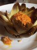 Flor de alcachofa con romesco