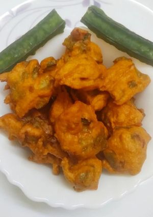 A picture of Sponge groud pakoda.