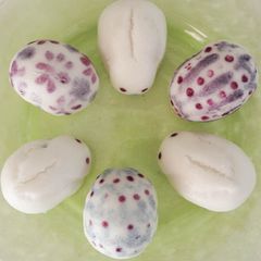 Easter Rabbits and Eggs- Jouyo Manju (Wagashi) A picture of Easter Rabbits and Eggs- Jouyo Manju (Wagashi).