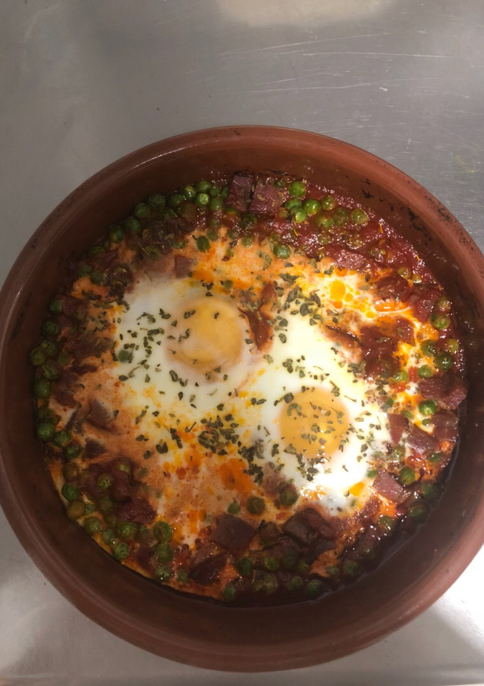 Una foto de Huevos a la flamenca