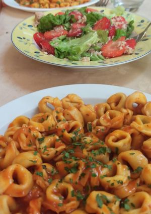 Una foto de Tortellini a la napolitana