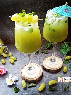 ग्रीन ग्रेप मिंट कूलर (Green Grape Mint Cooler Recipe In Marathi) रेसिपी चे मुख्य फोटो