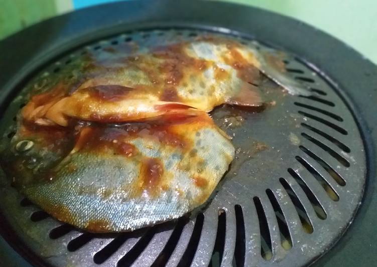 Ikan bawal bakar madu pedas