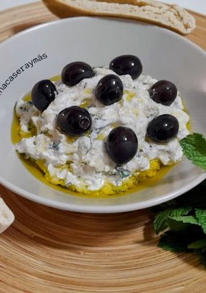 Una foto de Ensalada turca de berenjena con yogur -Baba ganoush-