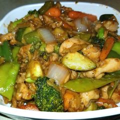 A picture of Chicken and Veg stir fry.