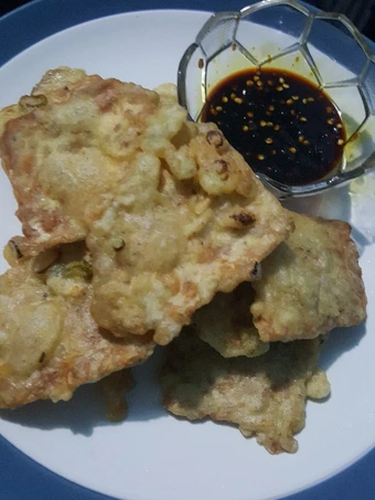 Langkah Mudah untuk Menyiapkan Resep Tempe Goreng Kemul a.k.a Tempe Mendoan dengan sambel kecap yang Menggugah Selera Anti Ribet, Sempurna