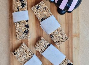 Una foto de Barritas energéticas de avena, semillas, frutos y miel 🍯Snack para llevar donde vos elijas 🎒