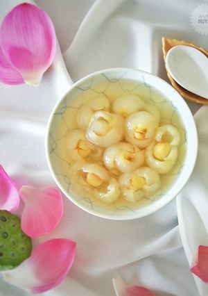 Hình của món Chè hạt sen nhãn tươi.
