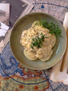 Una foto de Receta Histórica - SS LAHN: Potatoes à La Poulette (1900) // Patatas a la Poulette