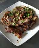 Sườn heo hành tây áp chảo