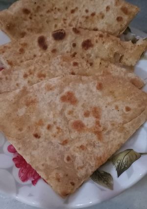 A picture of Aloo ka paratha.