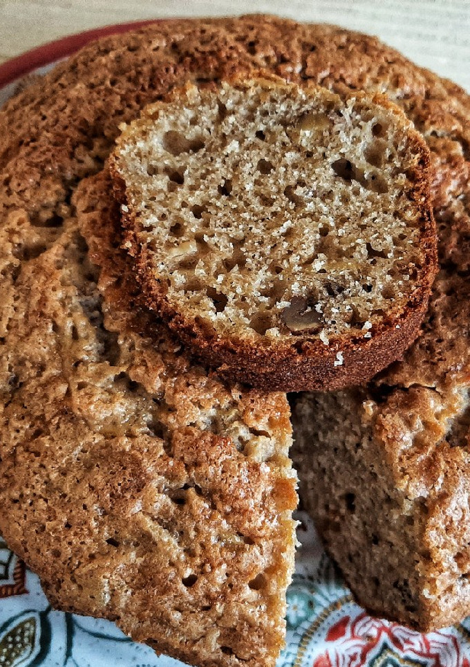 Una foto de Torta matera con manzana y nueces