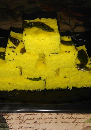 A picture of Khaman dhokla.