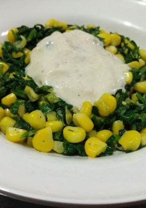A picture of Spinach & corn creamy salad (Mexican salad).