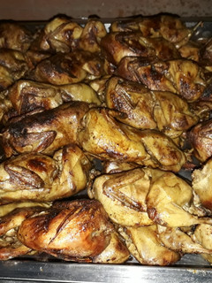 Una foto de Codornices a la parrilla