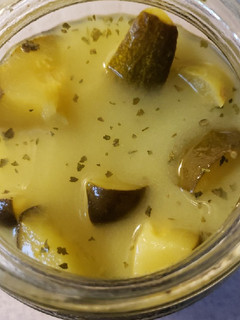 A picture of Ranch pickles.