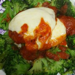 A picture of Chicken Mozzarella with Broccoli.