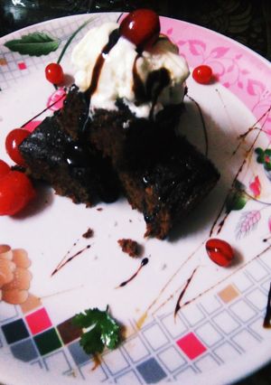 A picture of #Chocolate Eggless Brownie Cake.