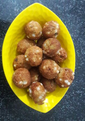 A picture of Sabudana aloo pakoda.