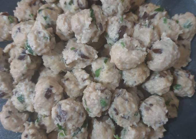 Resep: Bola-bola Daging Ayam Giling+Jamur Kuping Irit Anti Gagal