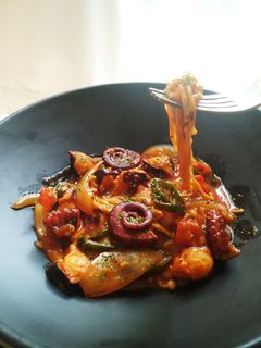 Foto resep "Nakji Bokkeum" Gurita pedas ala korea + jamur enoki