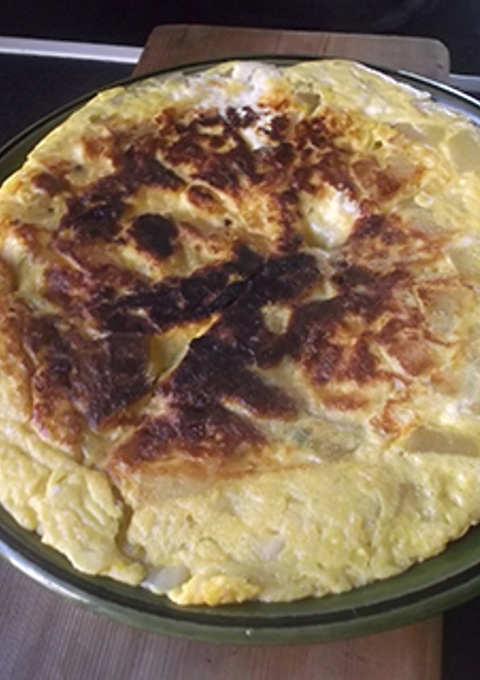Una foto de Tortilla de patatas con quesitos