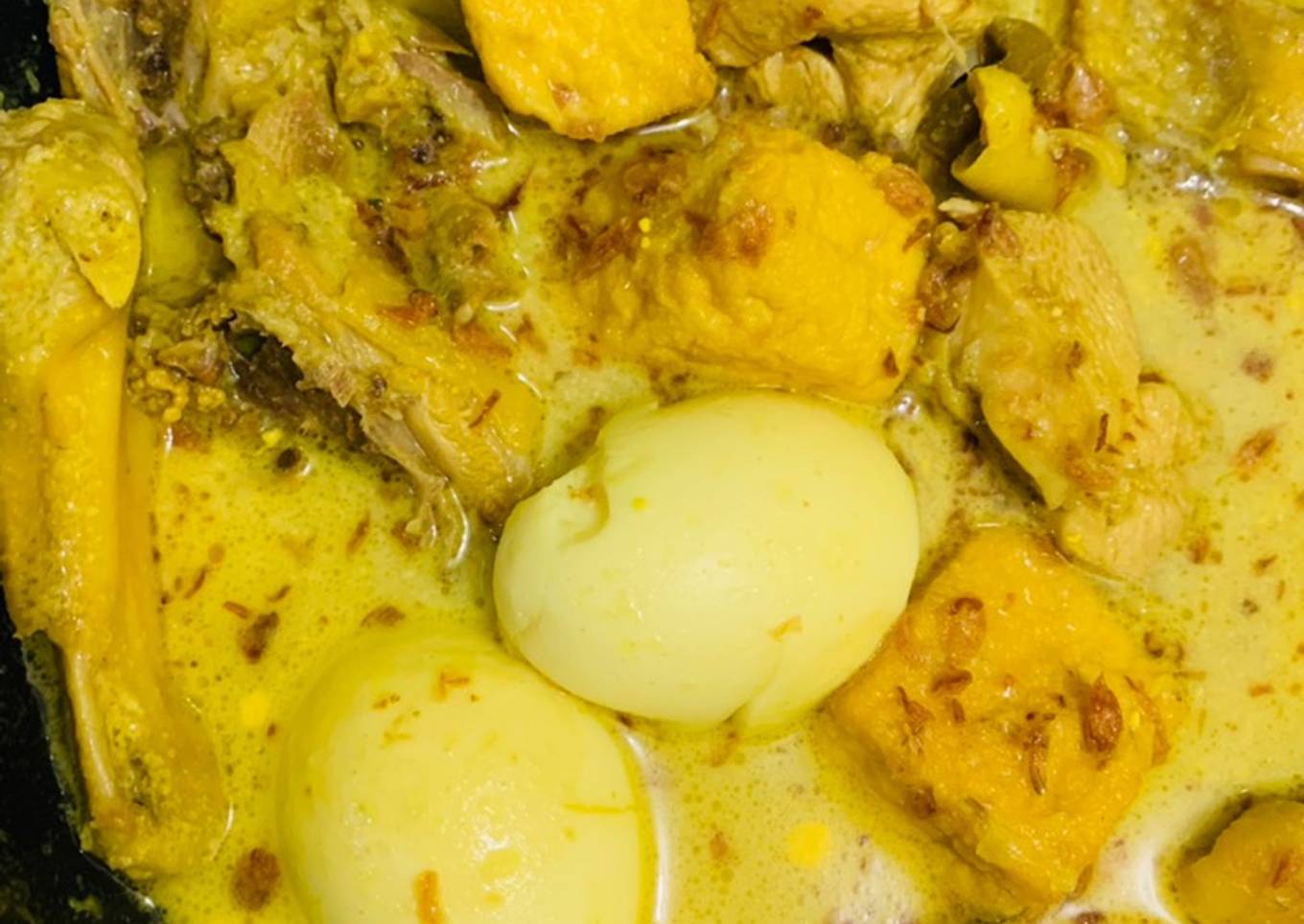 Opor Ayam Tahu Telur Spesial