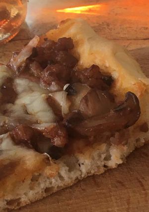 Pizza az ünnep végére recept fotója