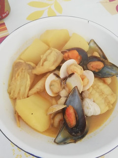 Una foto de Cazuela de rape a mi manera
