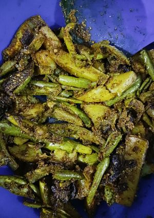 A picture of Burnt Masala Parwal.