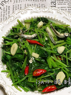 小魚乾炒菠菜 的食譜成品照片