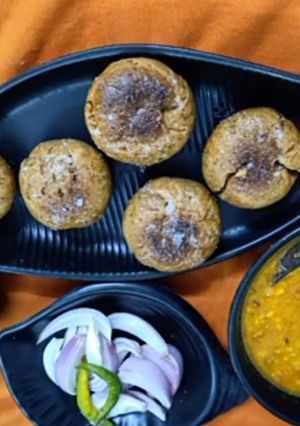A picture of Dal Bati Churma(bihari style).