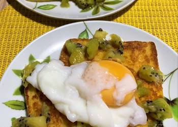 Fresh, Make Recipe Breakfast toast with poached egg and kiwi Practical Delicious