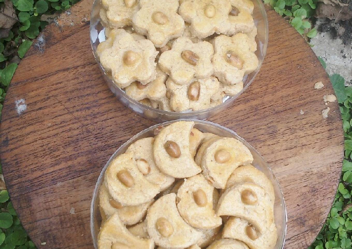 Kue kacang renyah lumer