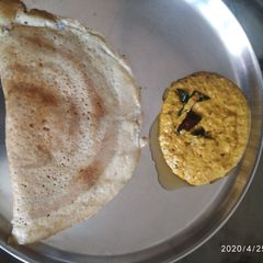 A picture of Tomato and onion chutney.