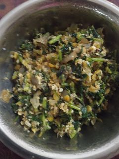 मेथीची भाजी (methichi bhaji recipe in marathi) रेसिपी चे मुख्य फोटो