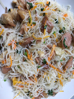 Foto resep Bihun Goreng Ayam dan Sosis Simple