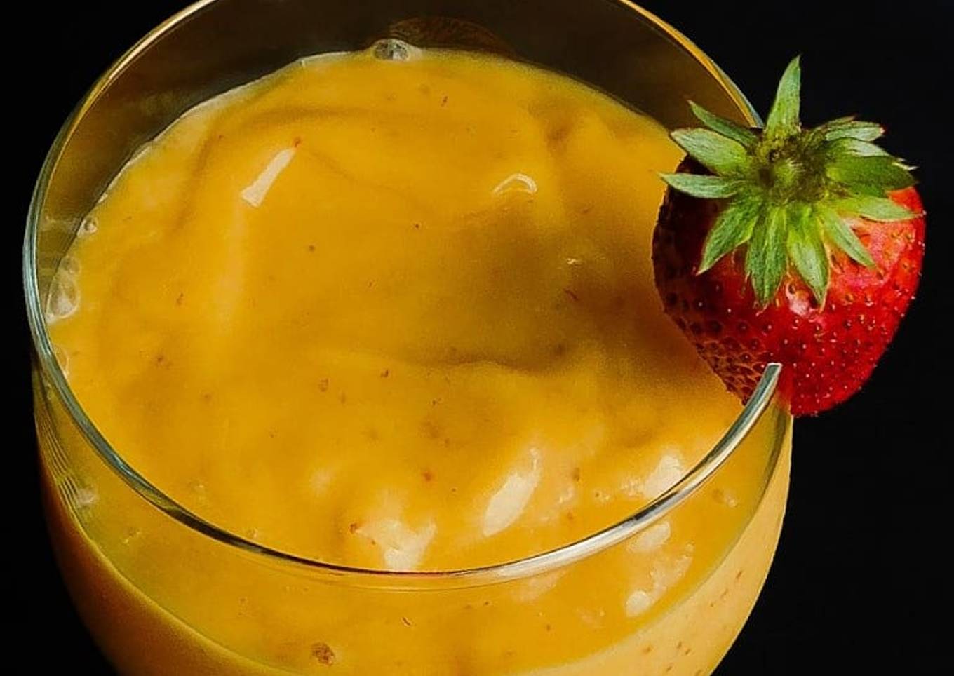 Mango Strawberry Smoothie